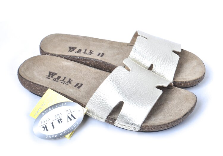 Walk in the city 7261 50910